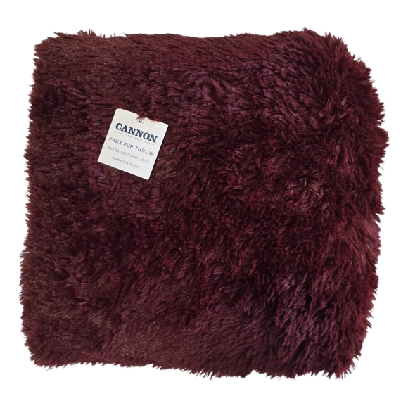 NWT Cannon Throw Blanket Burgundy Red Shimmer Faux Fur Plush 50" x 60" Soft Cozy - Picture 5 of 5